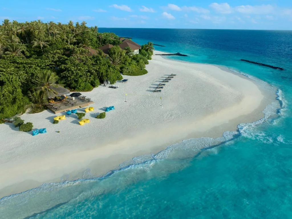 avani fares maldives resort