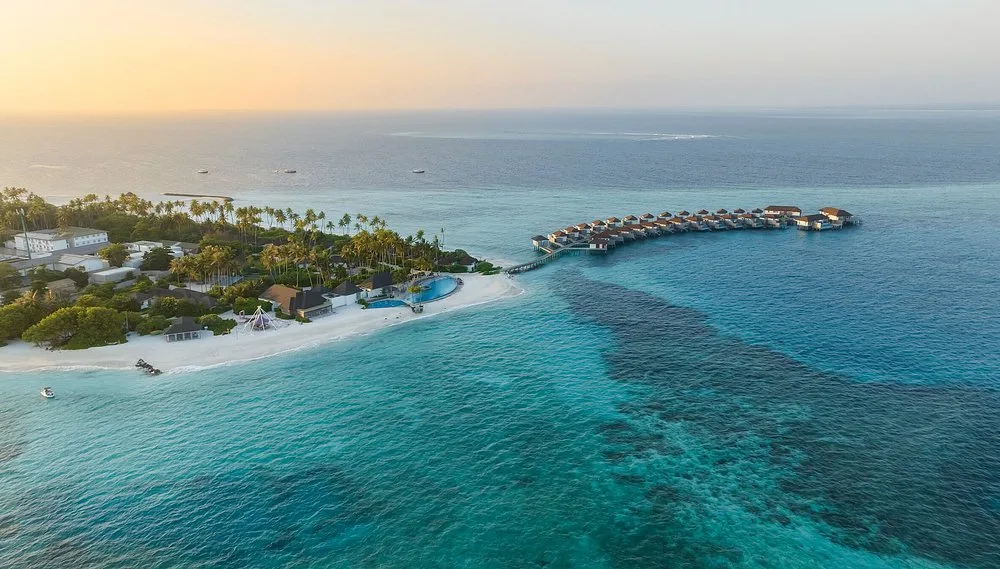 avani fares maldives resort: Отель и удобства 3