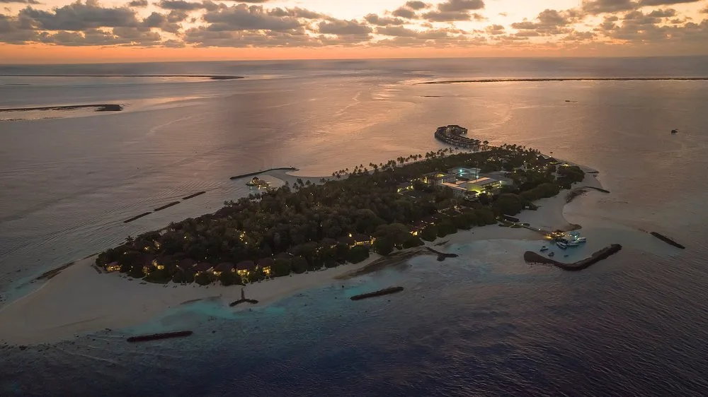 avani fares maldives resort: Отель и удобства 8